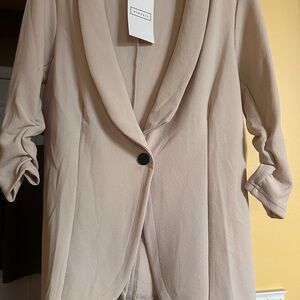 Chic Tan Blazer by Ninexis